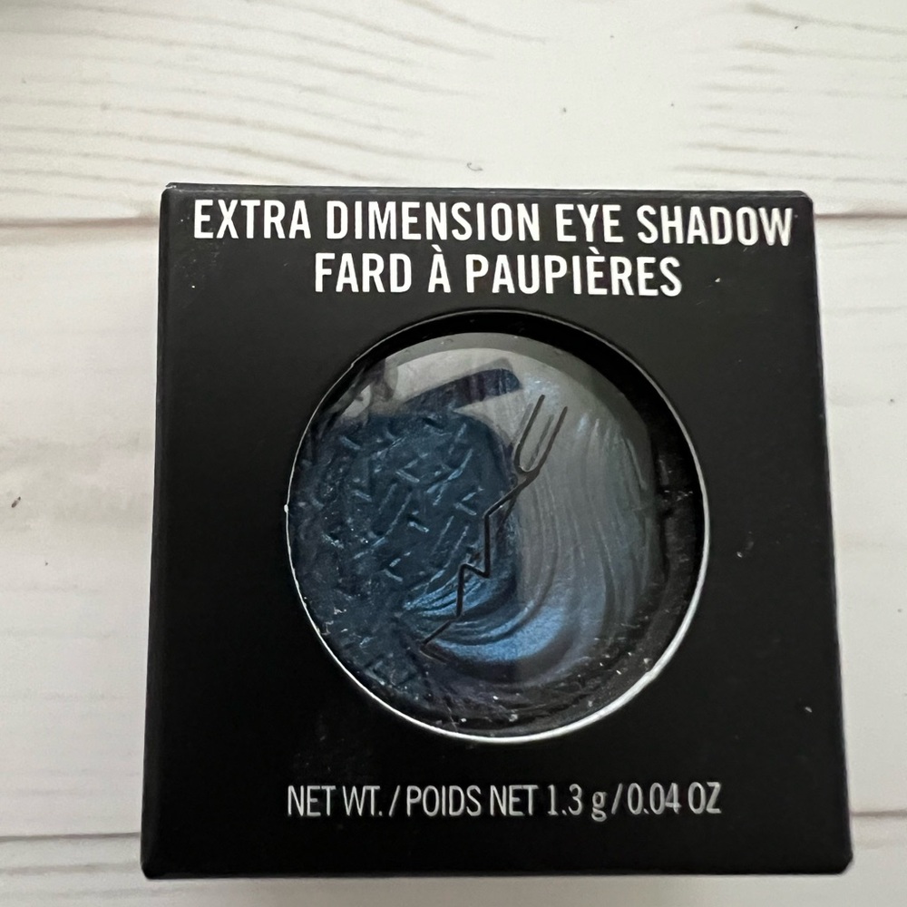 Extra Dimension Eye Shadow - Blue